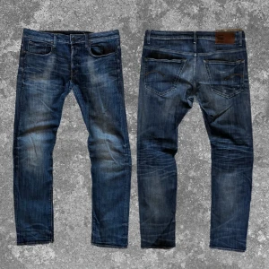 G-Star Raw Jeans - Riktigt sköna jeans med snygg wash. Bra skick, skriv vid fundering ✌️