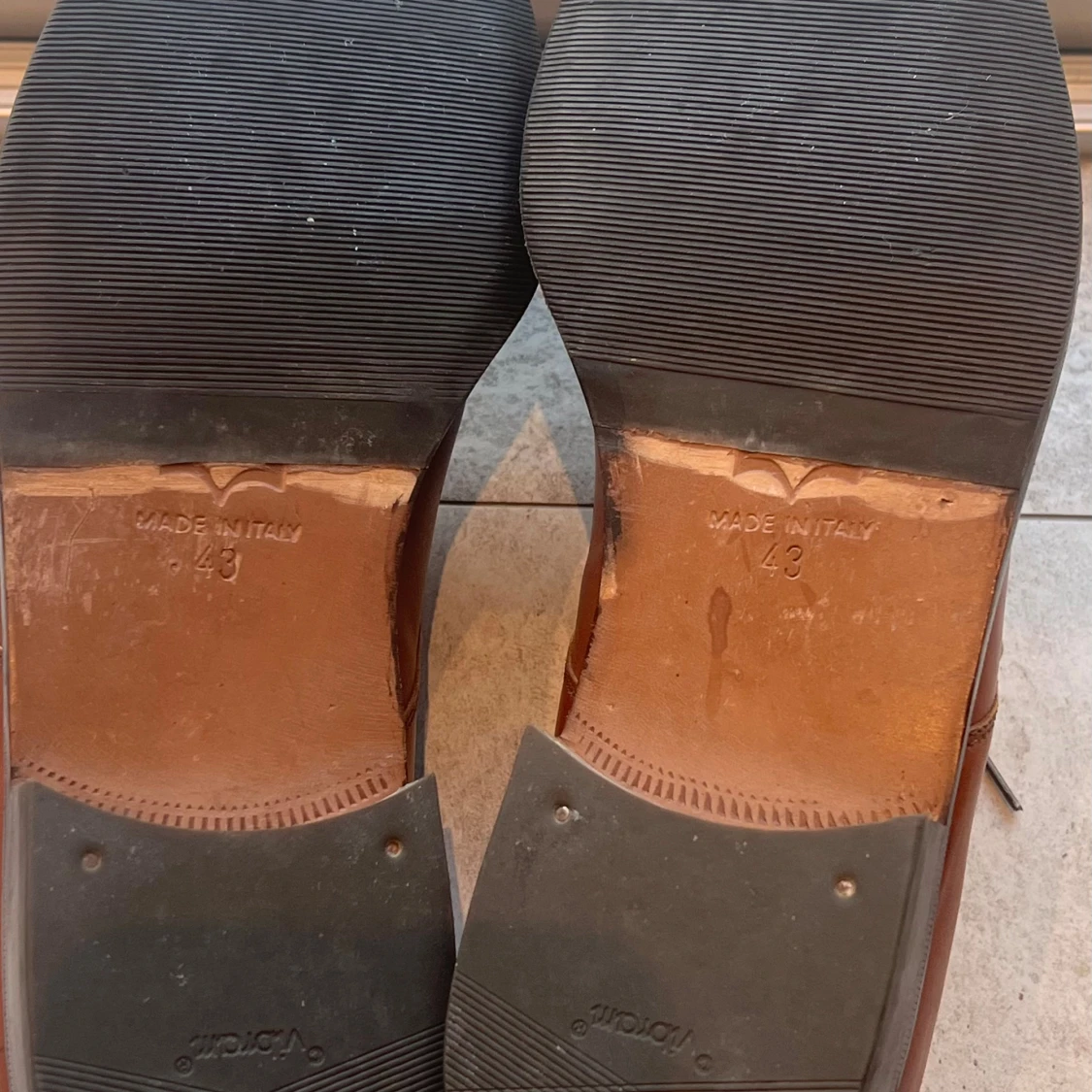Bruna skinnskor från Alberto, strl 43 - 3