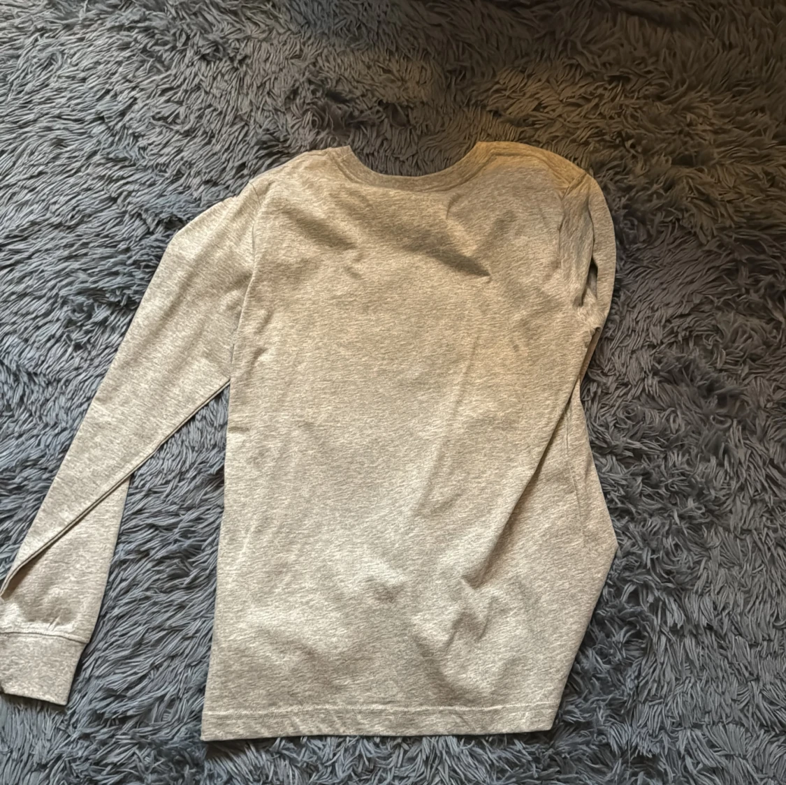 Grå långärmad tröja från Levi's - 1