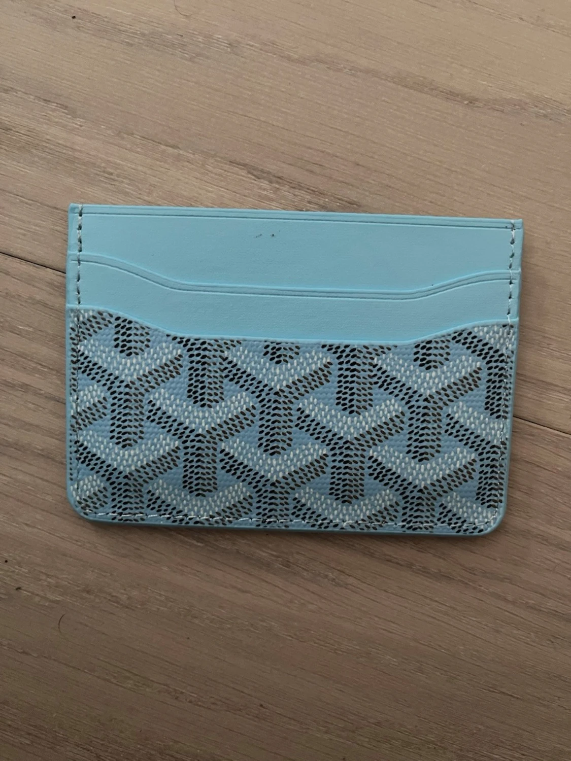 Ljusblå plånbok med mönster - 1