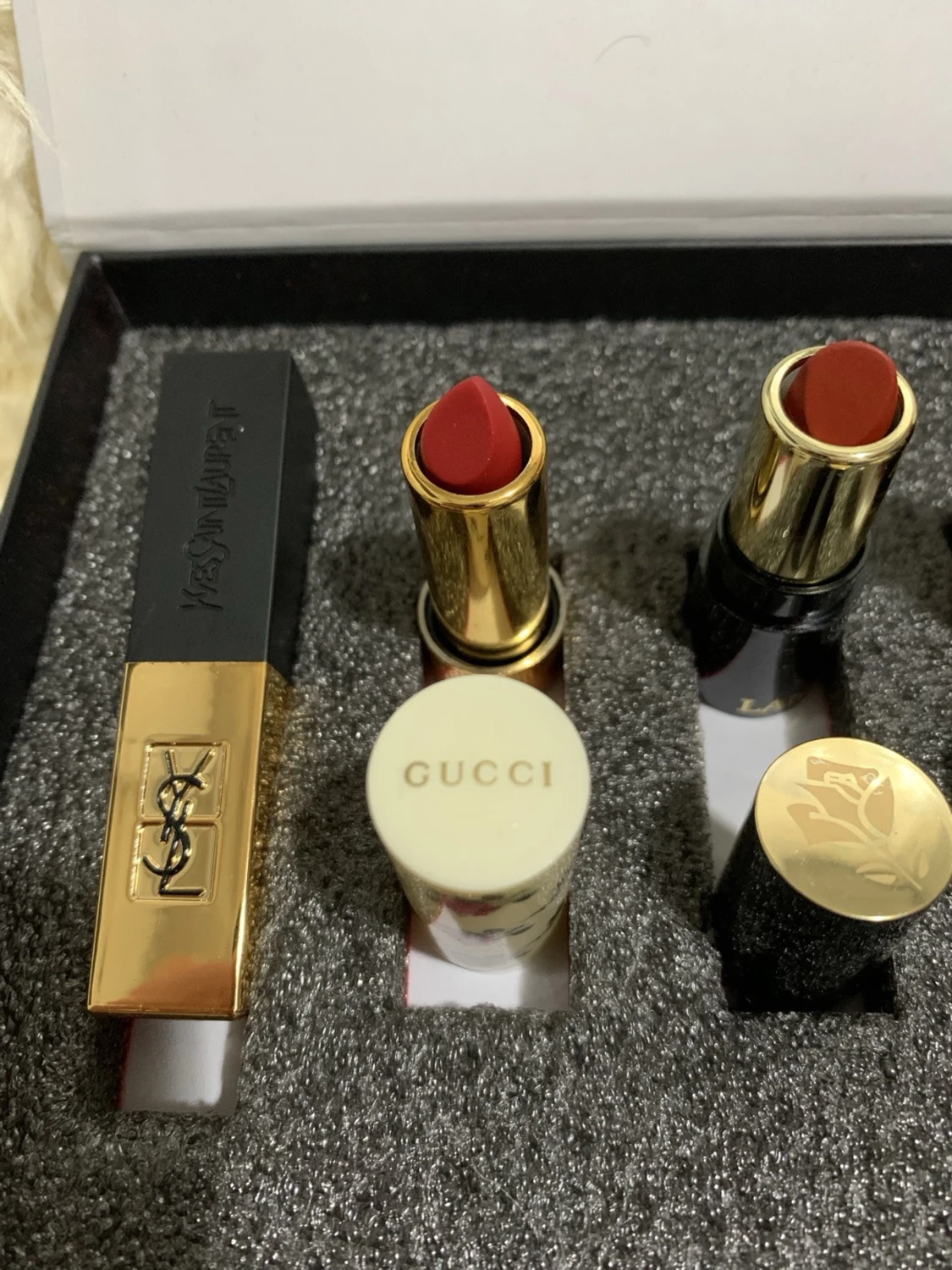 Sju röda läppstift (mini)