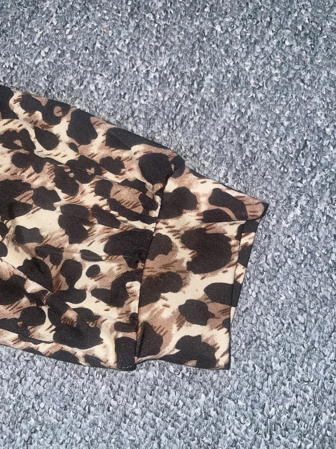 långärmad topp med leopardmönster - 1