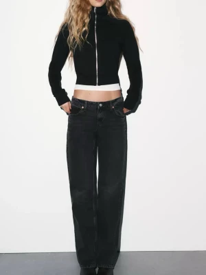 Lågmidjade jeans - Lågmidjade baggy jeans i svart grå färg, aldrig använda 