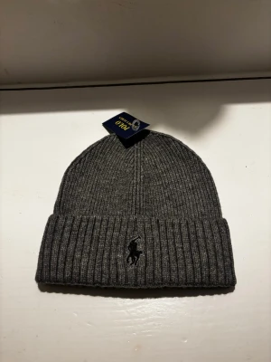 Snygg mössa från Ralph lauren! - Perfekt mössa nu för vintern från Ralph lauren