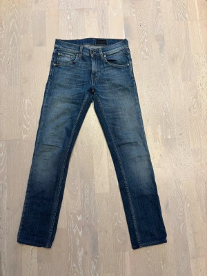 Tiger of Sweden Jeans - Hejsan! 27/32. Säljer ett lite schysstare jeans till ett billigt pris, priset är inte hugget i sten och hör av dig vid minsta fundering👍🏼