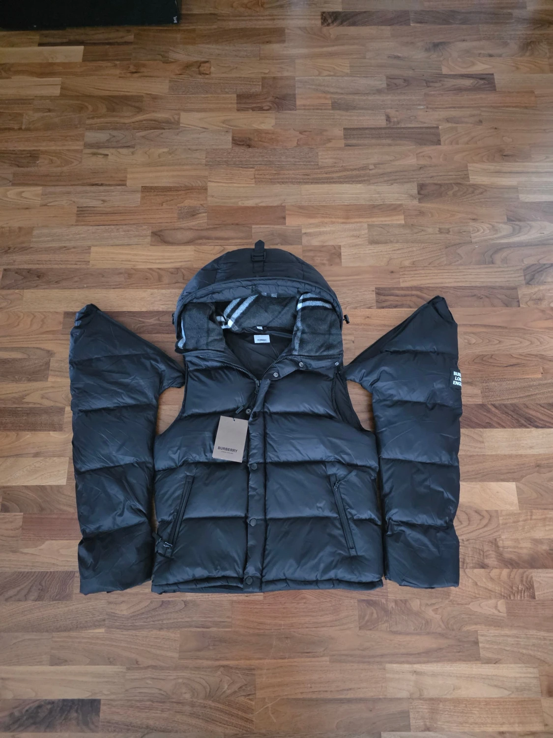 Burberry Puffer - 5