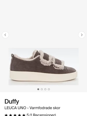 Snygga varmfodrade sneakers från Duffy - Helt nya och oanvända vinterskor från Duffy i färgen grå. Säljer då de inte kommit till användning.