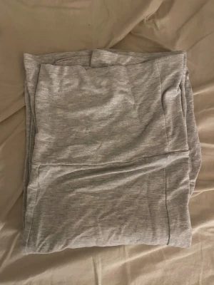 Yogapants - Ett par gråa Yogapants från lager 157 i storlek M