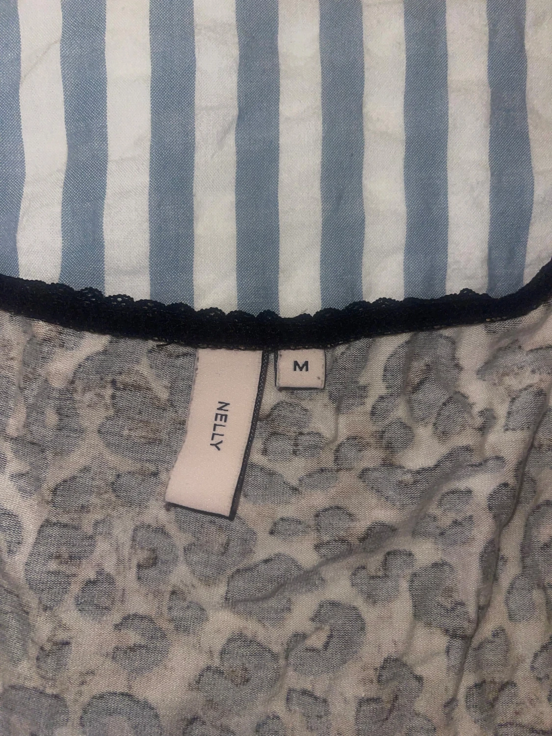 Leopardmönstrad topp från Nelly - 1