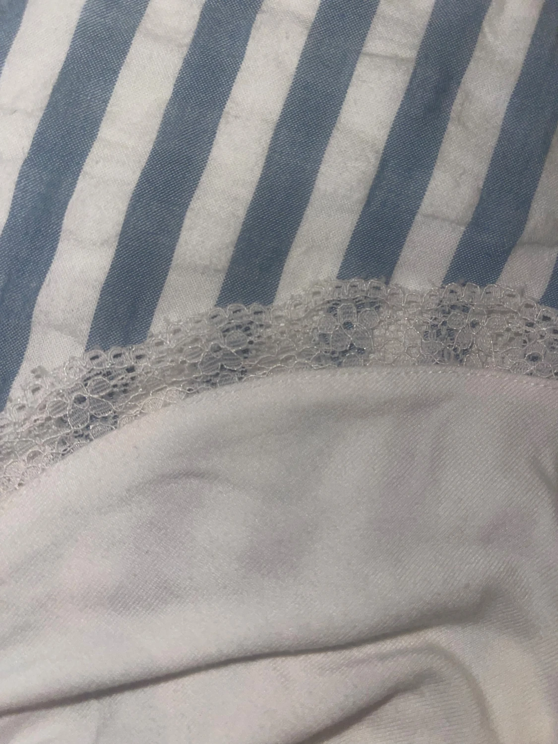 Vitt linne med spets - 2