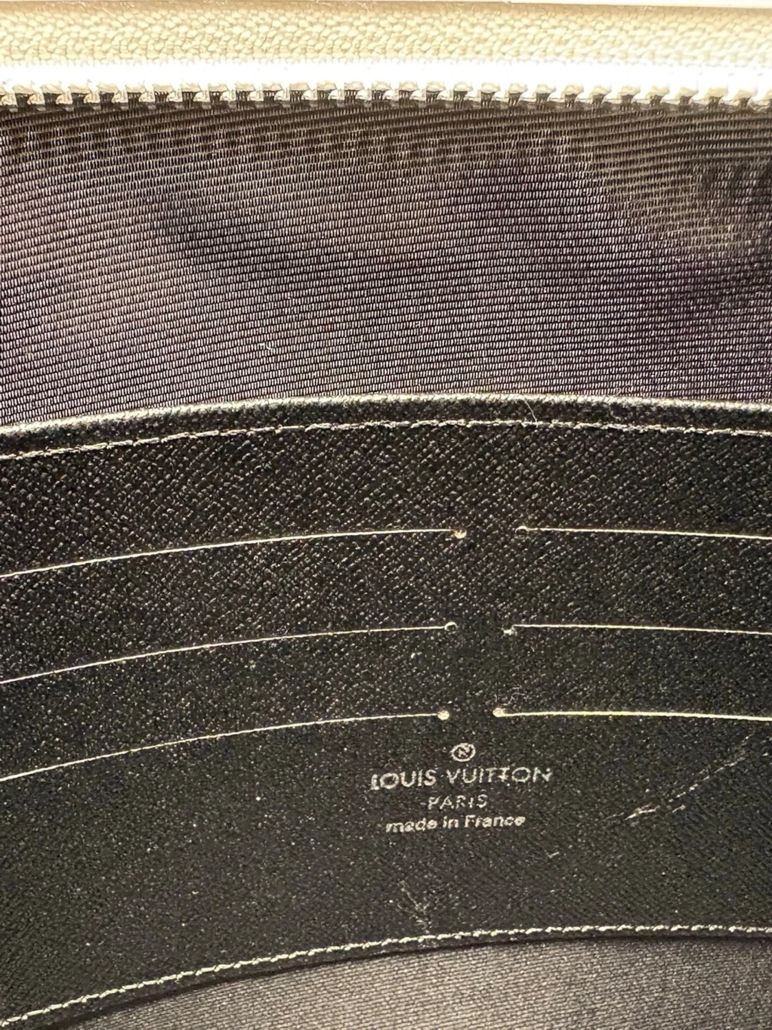 L🅾️uis vuttion- väska  - 2