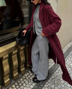 Grå low waist jeans från nakd - Säljer ett par gråa low waist jeans från nakd. Nypris 700kr 