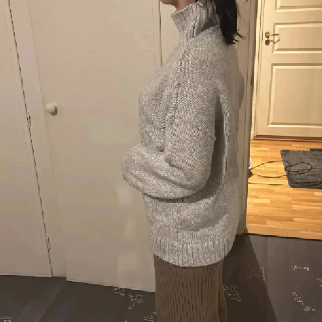 Grå stickad polotröja från ASOS DESIGN - 1