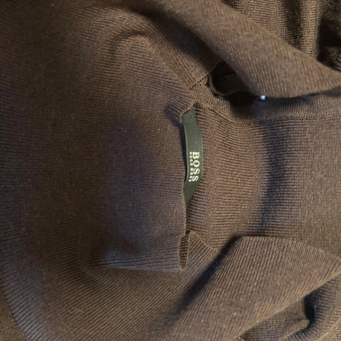 Brun polotröja från BOSS med knappar - 2