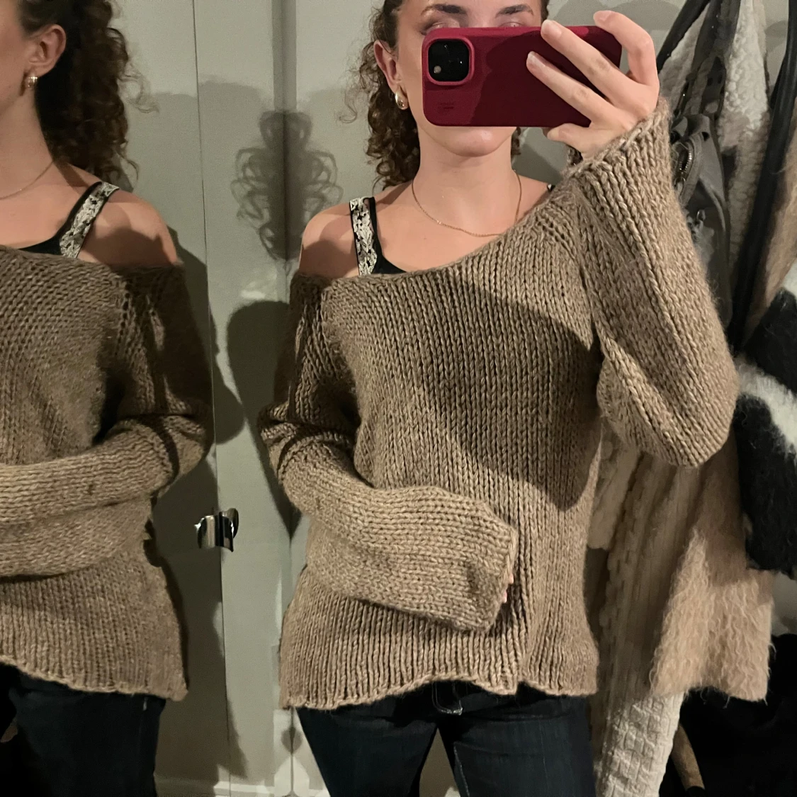 Beige stickad offshoulder-tröja HunkyDory