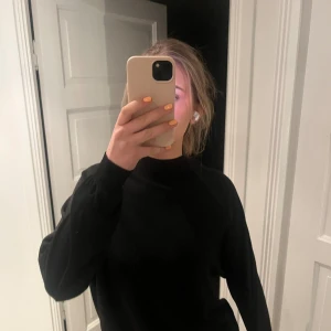 Stickad tröja med halvpolo - Vet ej märket, skulle gissa på strl S/M