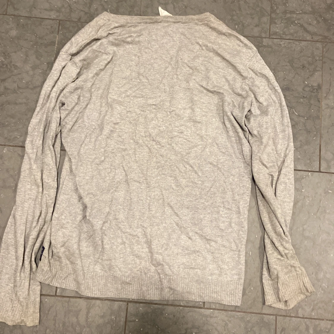 Ljusgrå långärmad tröja från H&M - 2