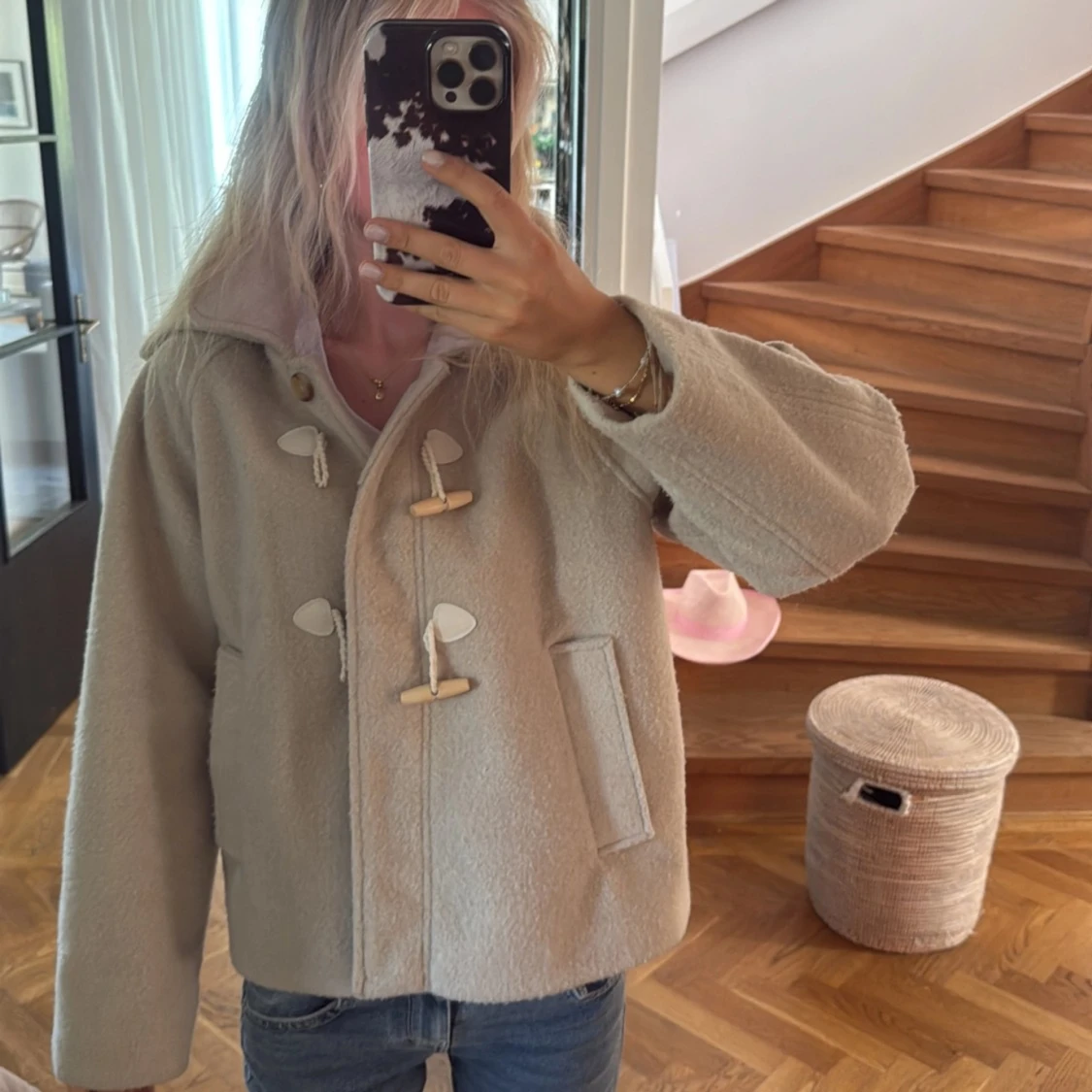 Beige ulljacka med träknappar - 90