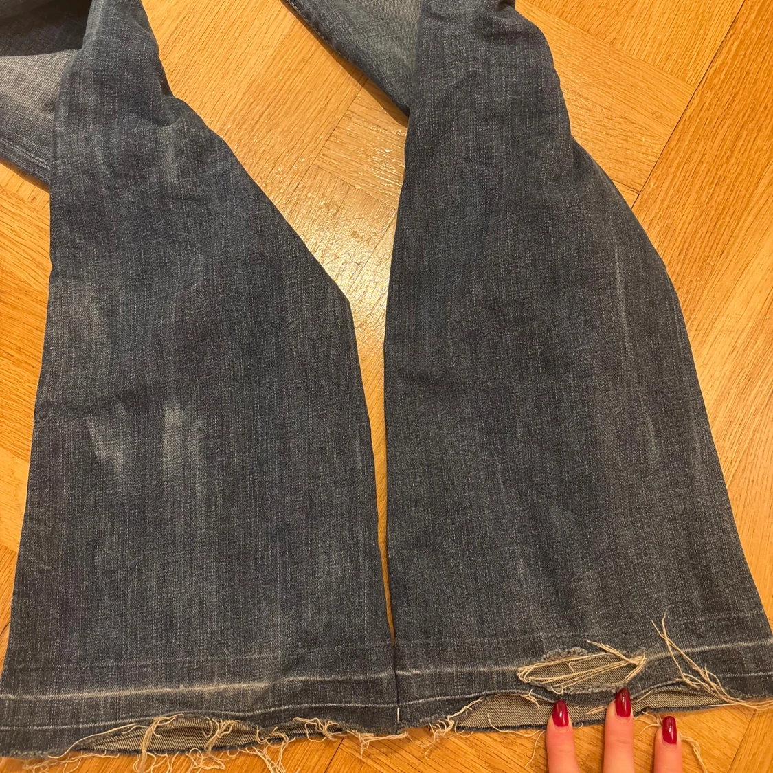 Lågmidjade bootcutjeans - 4