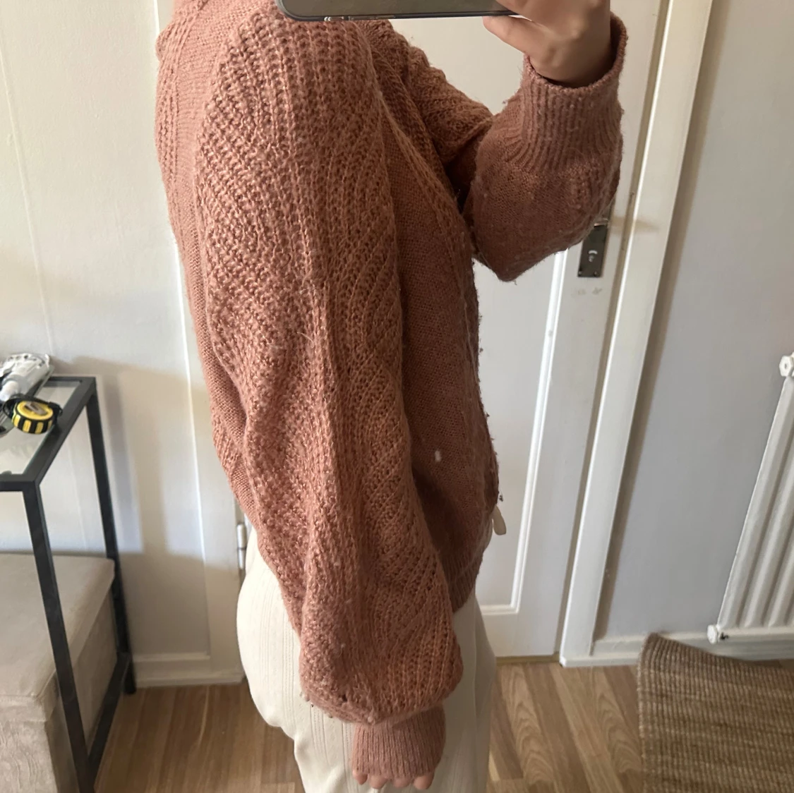 Rostrosa stickad tröja med mönster - 2