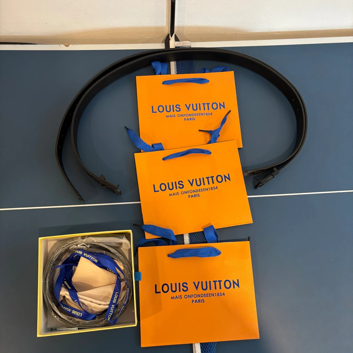 3 stLouis Vuitton bälten - 2