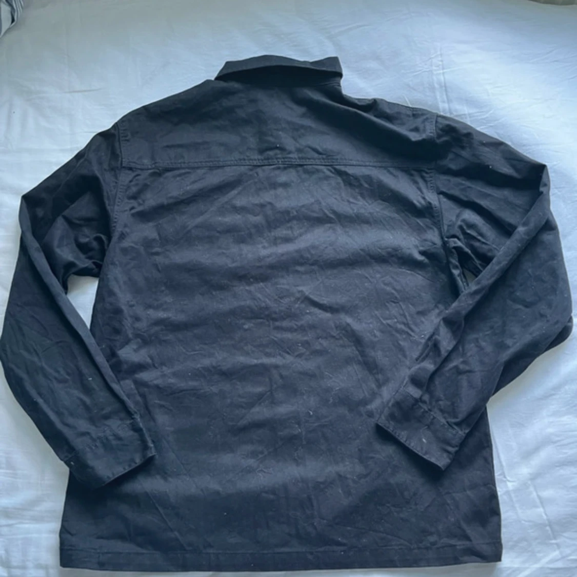 Svart overshirt från H&M - 1