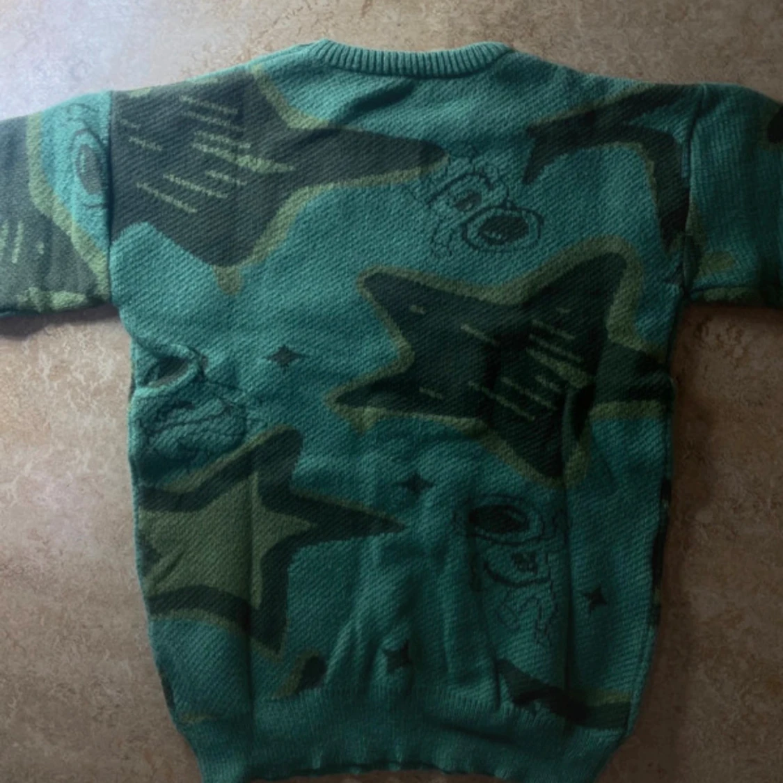 Grön stickad tröja med stjärnmönster - 3