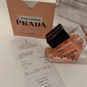 Parfym - Helt ny, dm vid intresse 