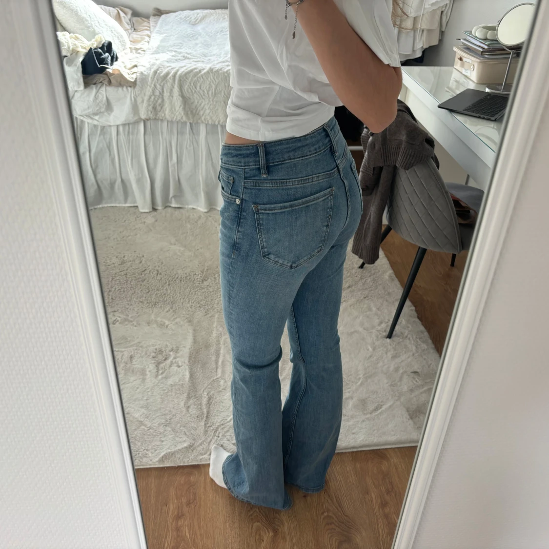 Blå bootcut jeans - 1