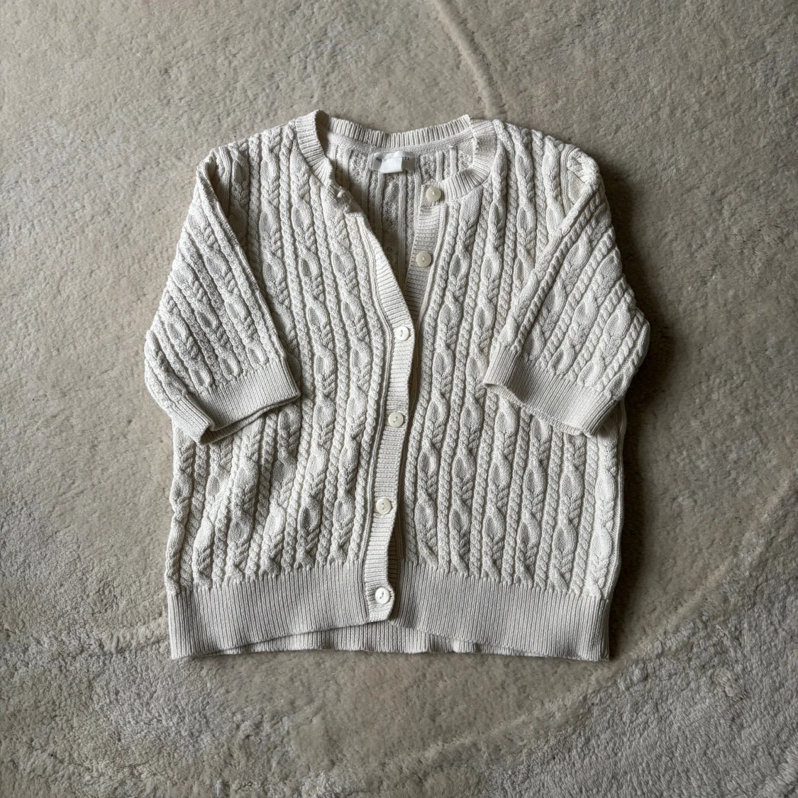 Stickad Kortärmad Kofta - 1