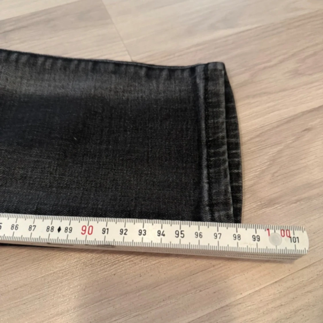 Svarta skinny jeans med slitningar - 3