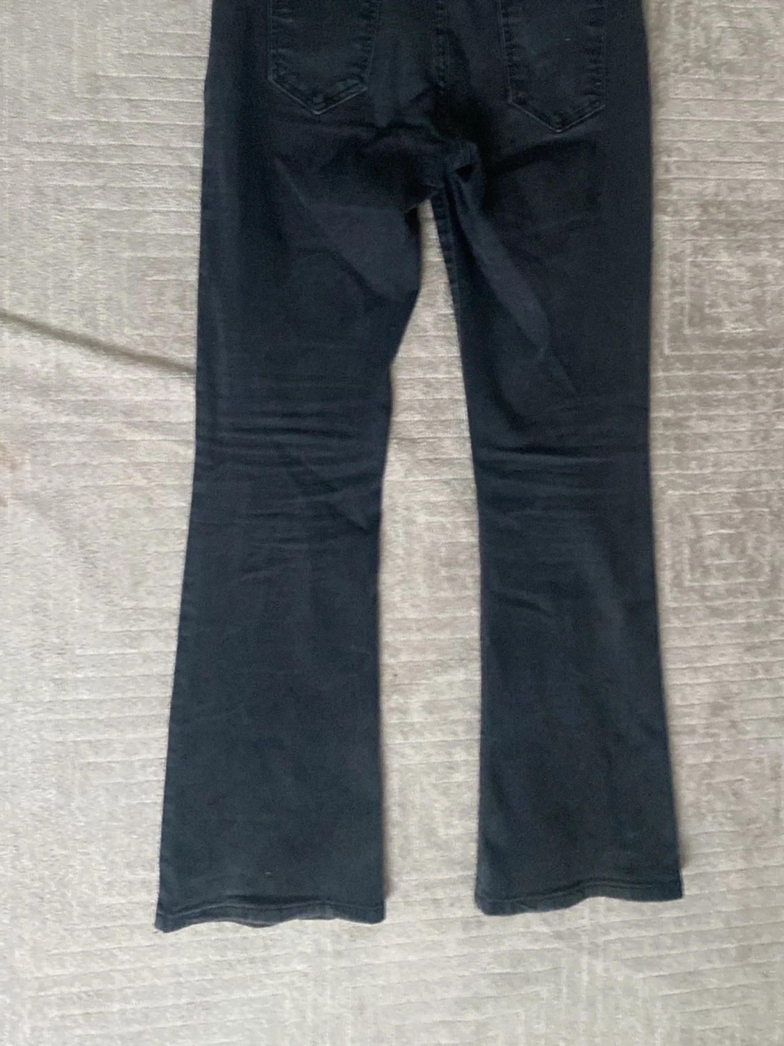 Svarta bootcut jeansbyxor i M - 1