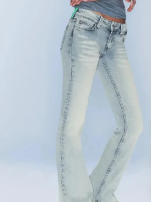 SÖKER!! Cheep monday jeans - Söker cheep monday jeans