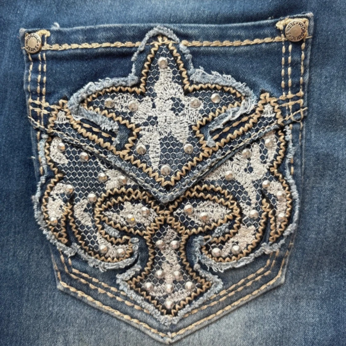 Blå Hydraulic jeans med broderad ficka