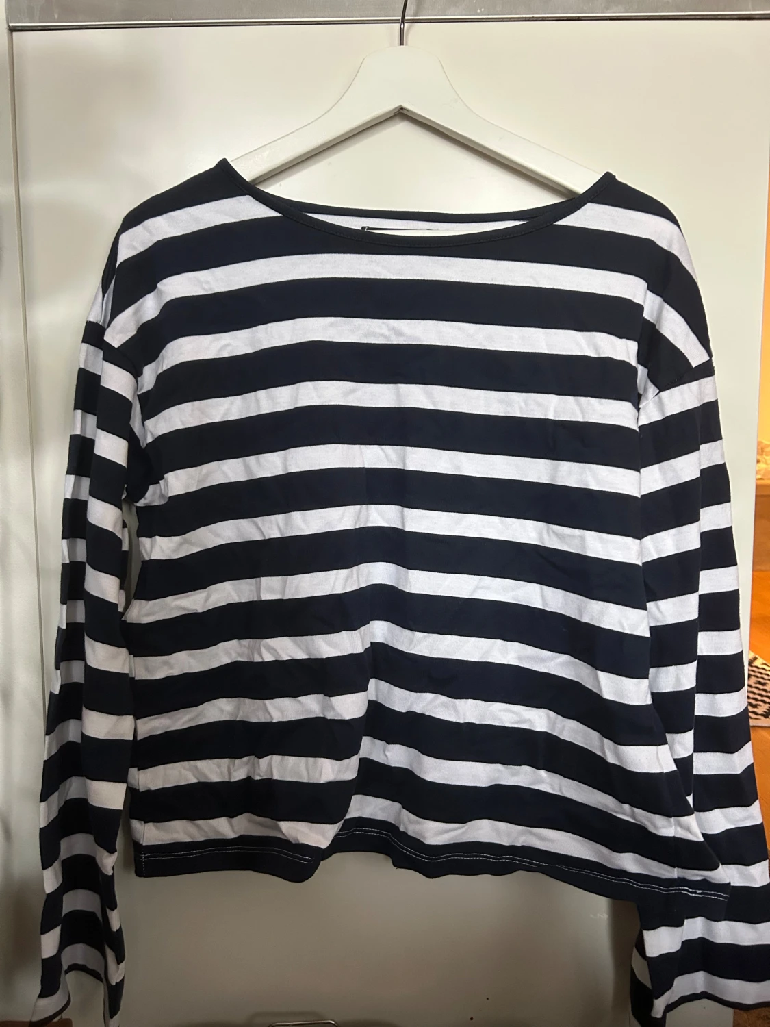 Randig långärmad tröja i bomull