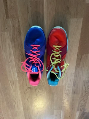 Sabrinna 2 what the  - Säljer mina Sabrinna 2 what the , storlek 48,5, riktig snygg och bra basketsko, nypris 4000kr, säljer dom för att dom passar inte mig. priset kan diskuteras.