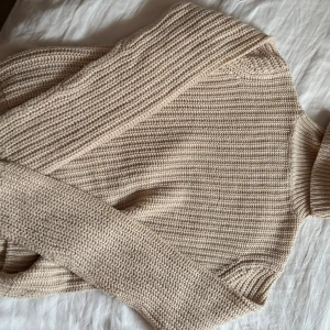 Fin stickad polo tröja - Söt stickad polo tröja storlek xs