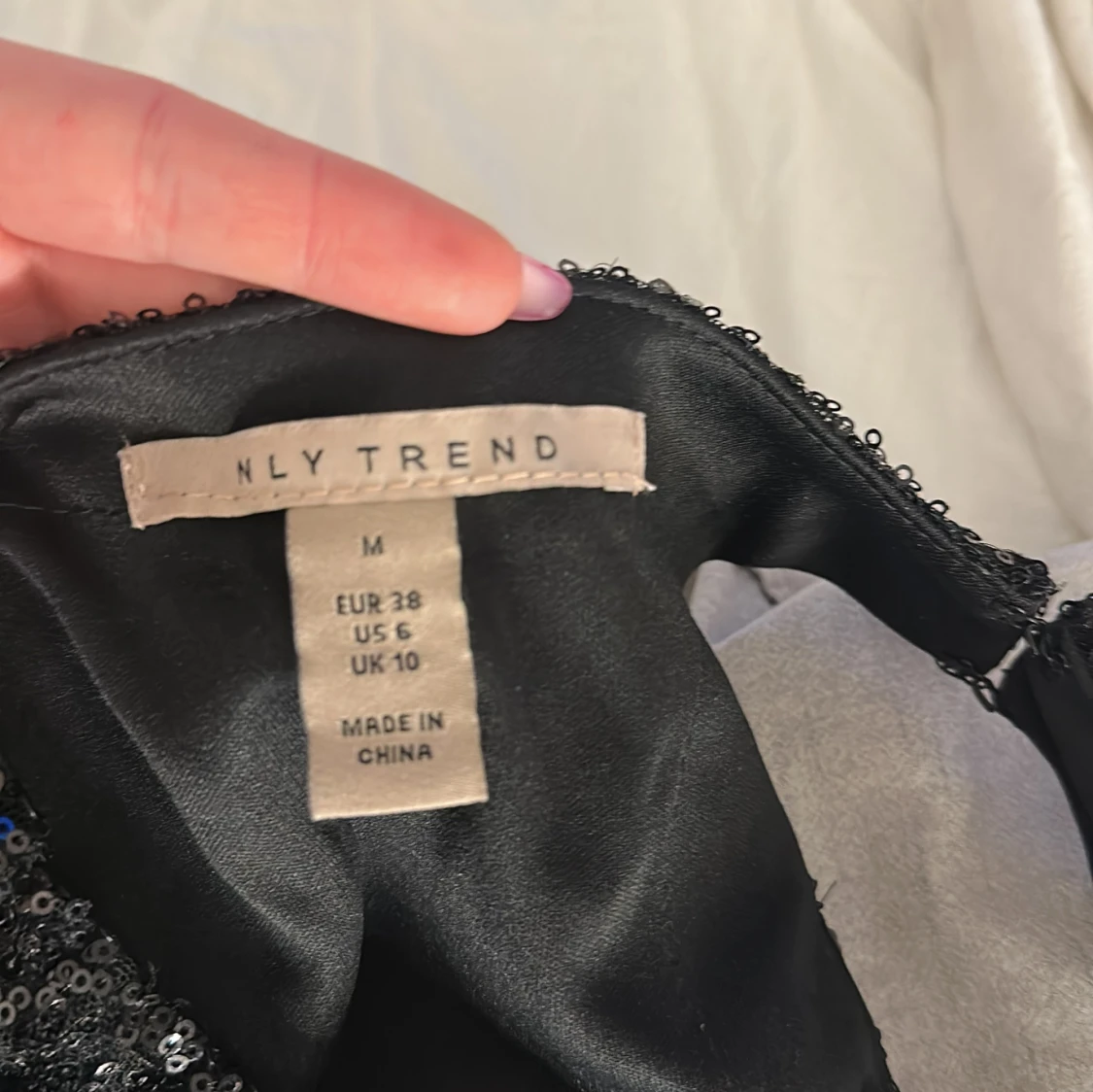 Svart glittrig fest topp NLY Trend - 2