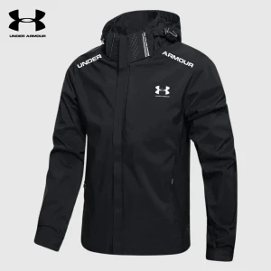 Tvärfet Under Armour Jacka - Säljer denna tvärfeta under armour jackan, endast andvänd en gång, så nyskick. Riktigt skön till vintern !