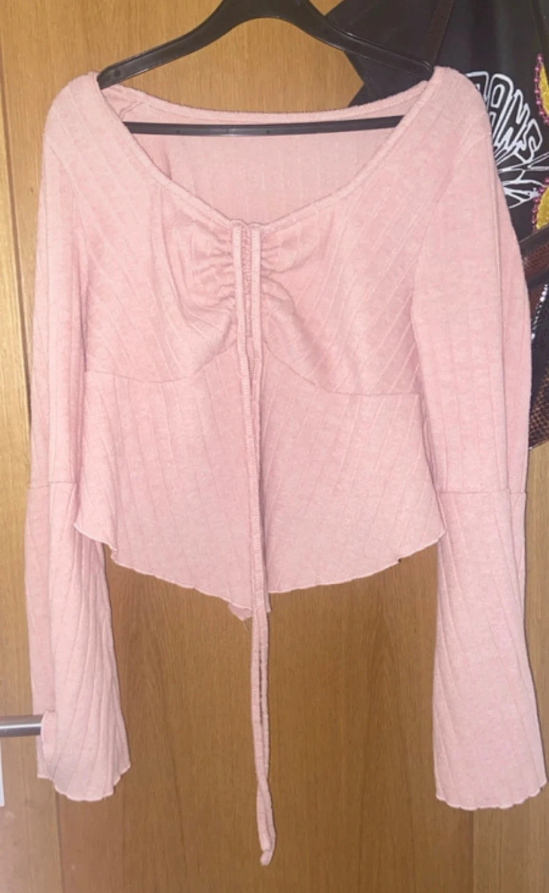 Ljusrosa ribbad långärmad topp - 1