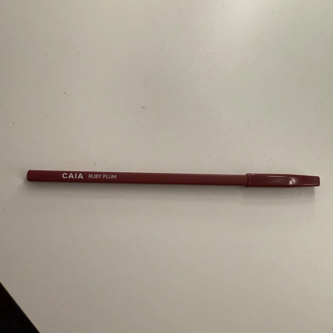 CAIA Lipliner Ruby Plum ( från julkalendern 2025 ) - 3