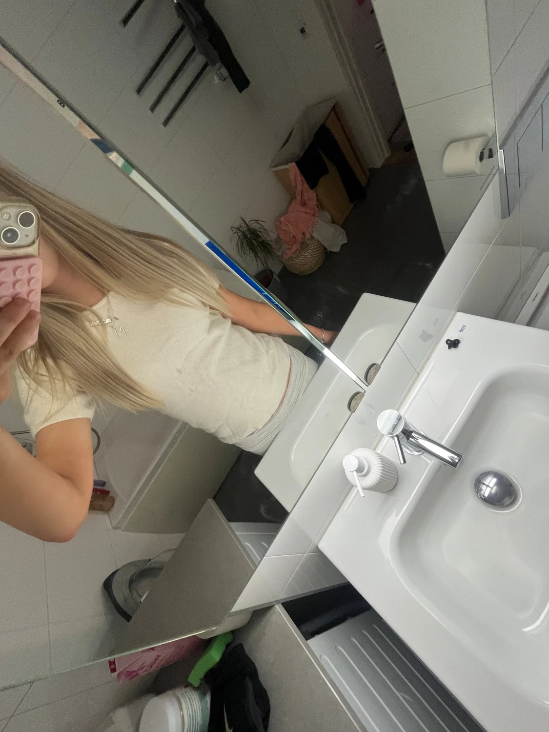 Beige basic t-shirt i bomull - 1