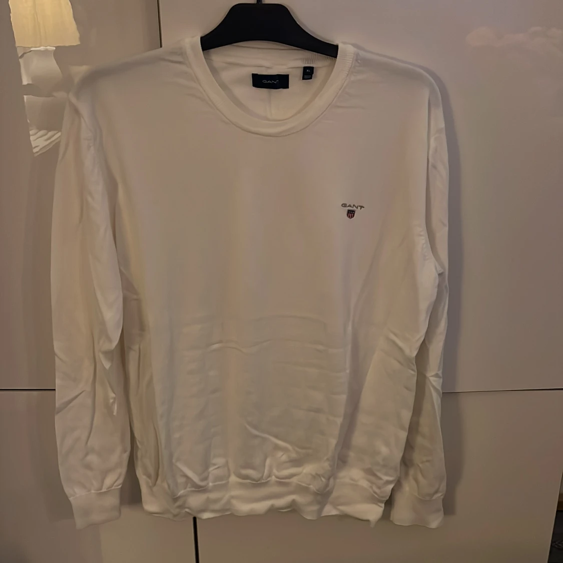 Vit långärmad tröja från GANT XL