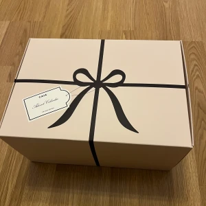 CAIA Adventskalender 2025 - Oöopnad Caia kalender💕