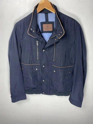 Massimo Dutti fieldjacket  - Size M | Använd men i topp skick | Hör av dig vid frågor!