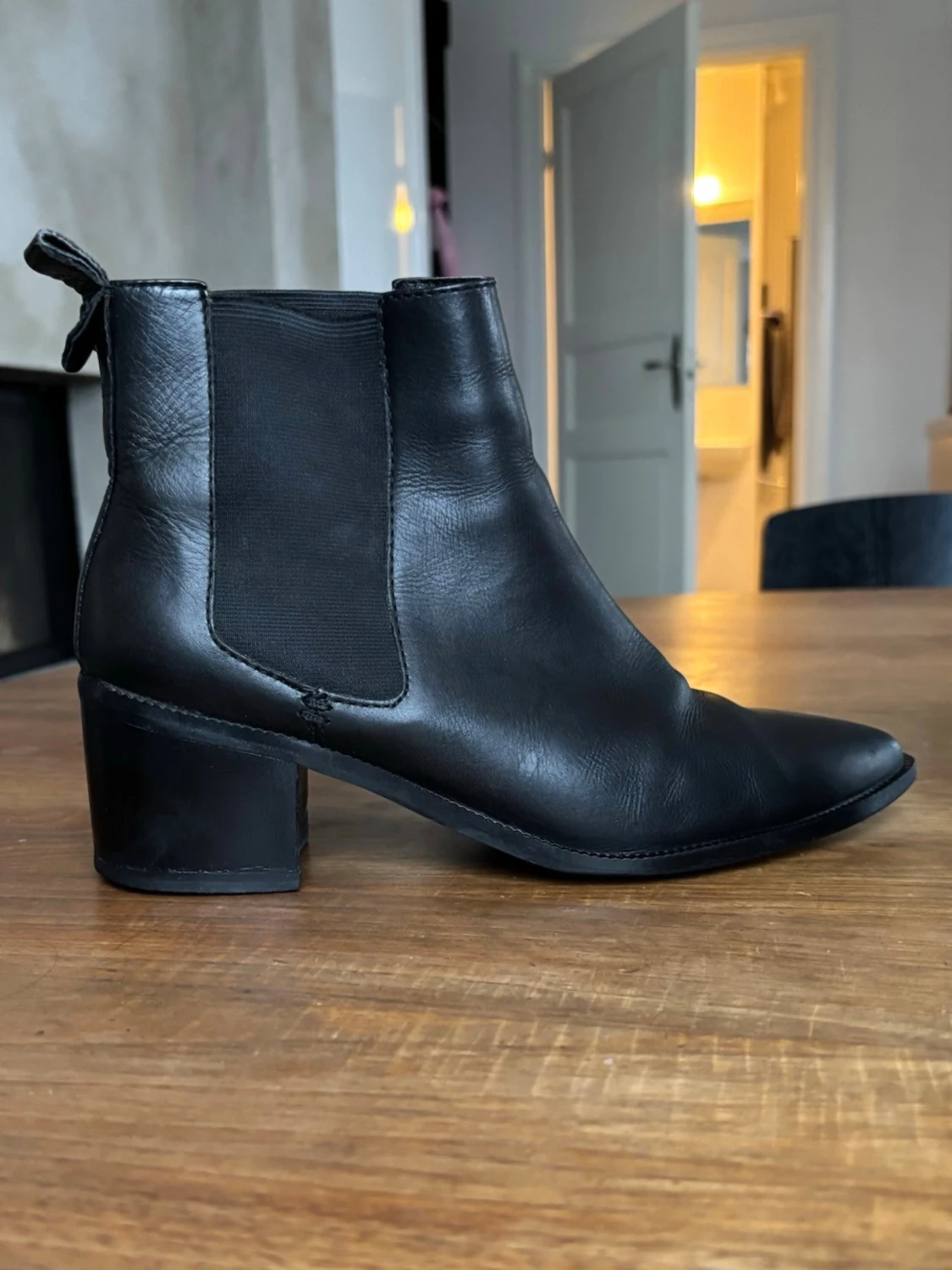 Svarta chelsea boots i skinn