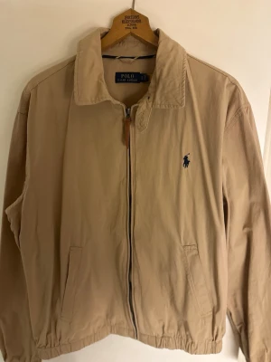 Beige Ralph Lauren Harrington jacka  - Beige Ralph Lauren Harrington jacka 