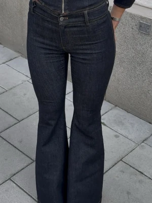 Alobha jeans - SÖKER dessa Alobha jeans i storlek 36, helst i navy/blå men går även bra med någon av de andra färgerna.