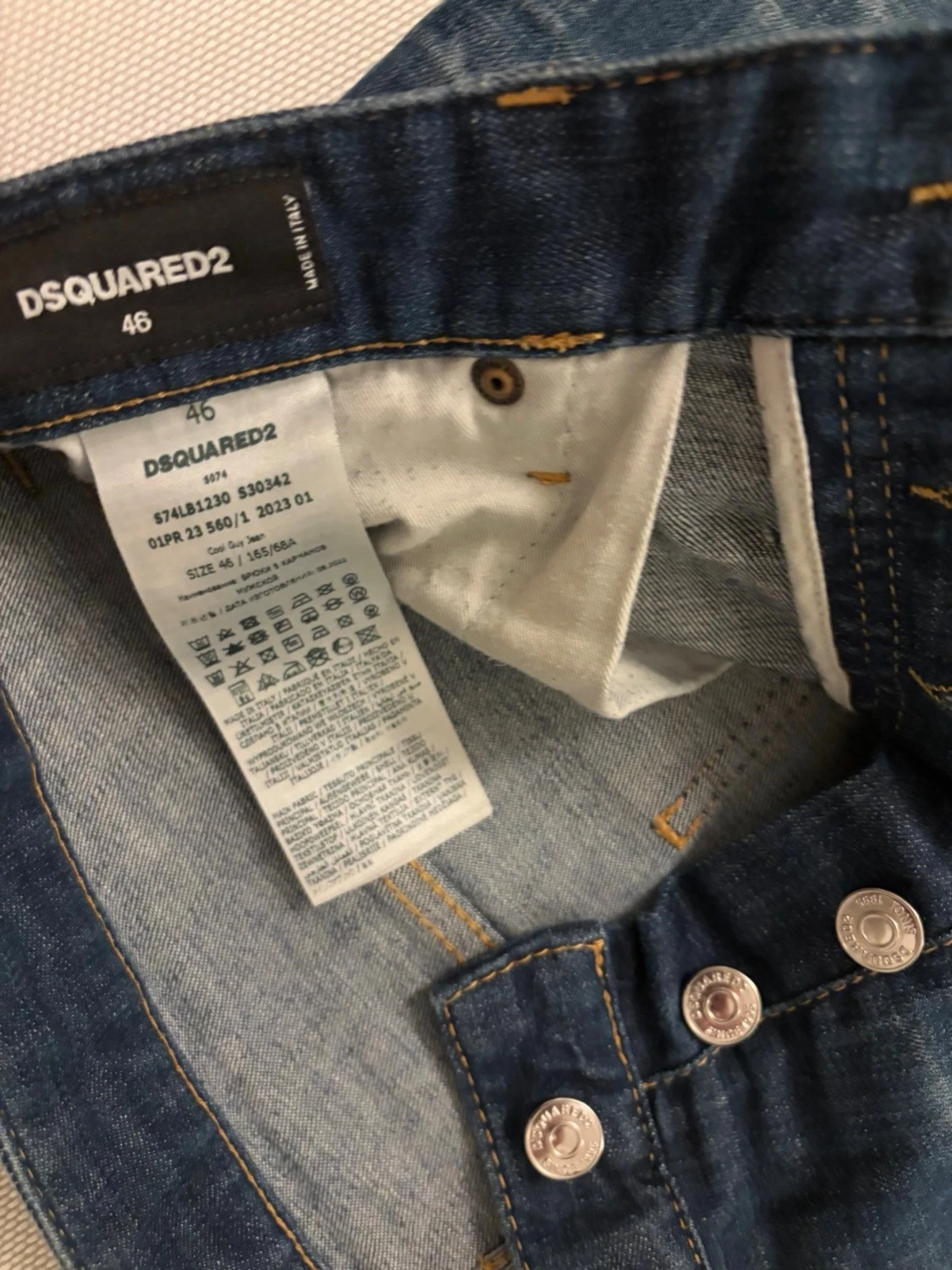 Dsq2 jeans med slitningar - 4