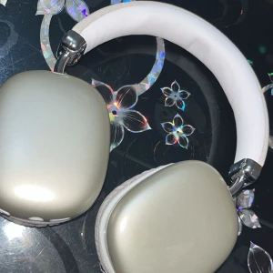 Hörlurar  - Oanvända. Pris går att diskuteras